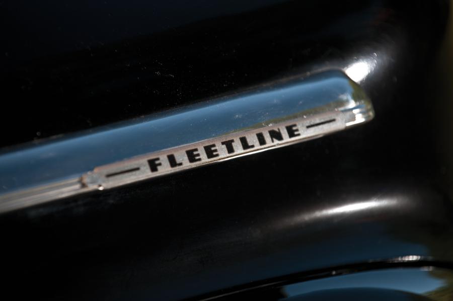  Chevrolet Fleetline 2-Door Aerosedan 1946 года  (фото 19 из 24)